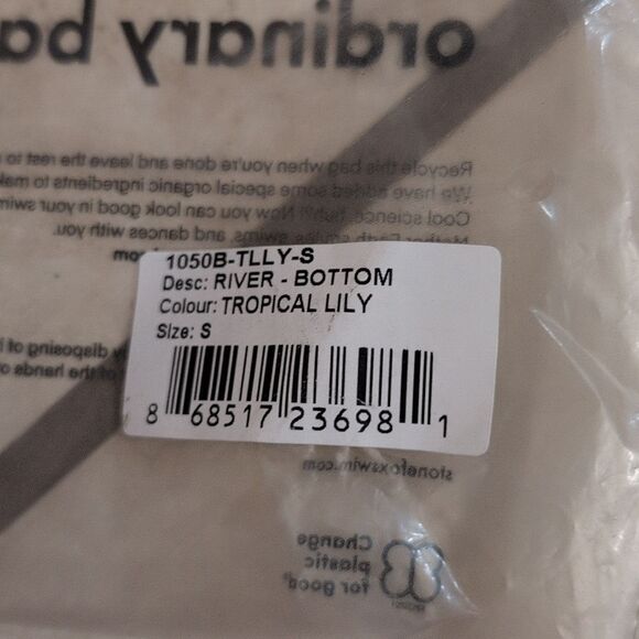 NWT Stone Fox Swim SET Lele Top and River Bottom Tropical Lily Blue Revolve - Picture 8 of 15